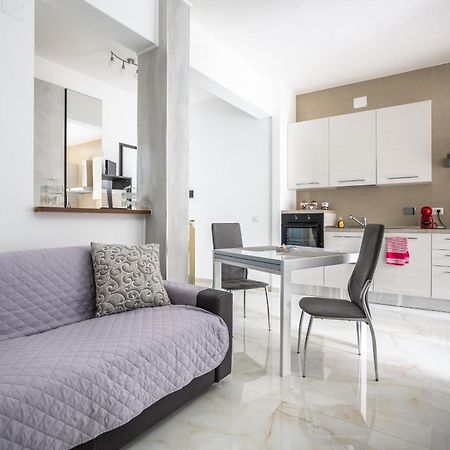 Portside Aparthotel Рим Экстерьер фото