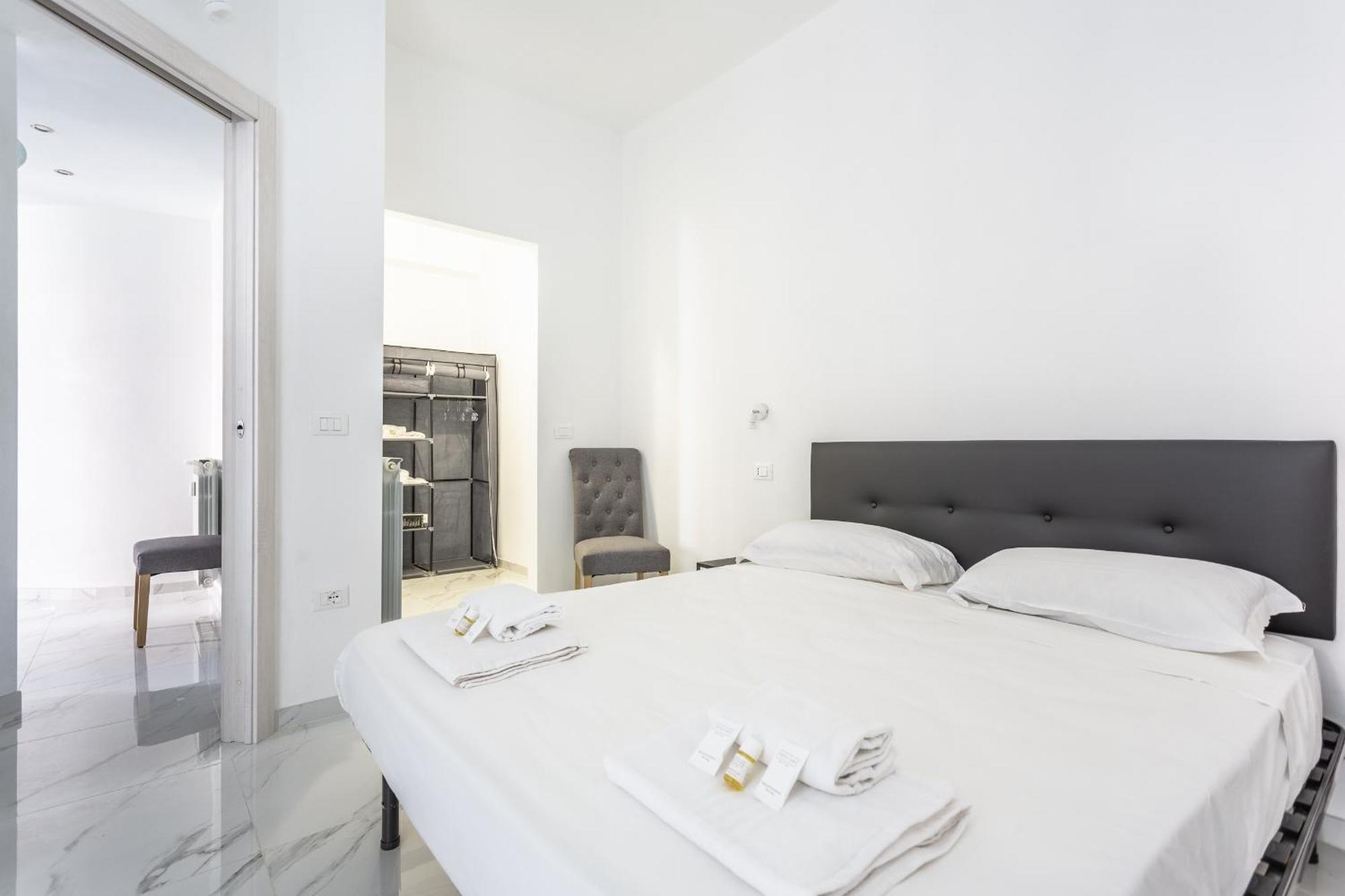 Portside Aparthotel Рим Экстерьер фото